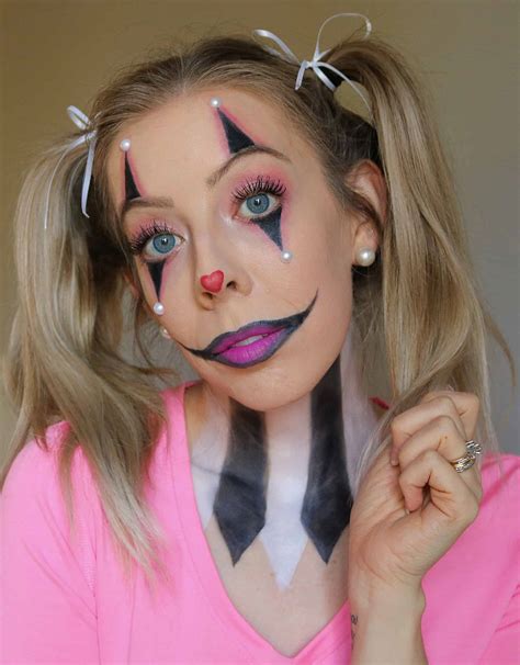 simple clown makeup